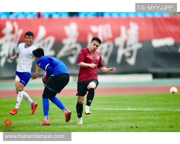 淄博蹴鞠迎战鲁能展开激烈对决球迷期待精彩瞬间与胜负悬念